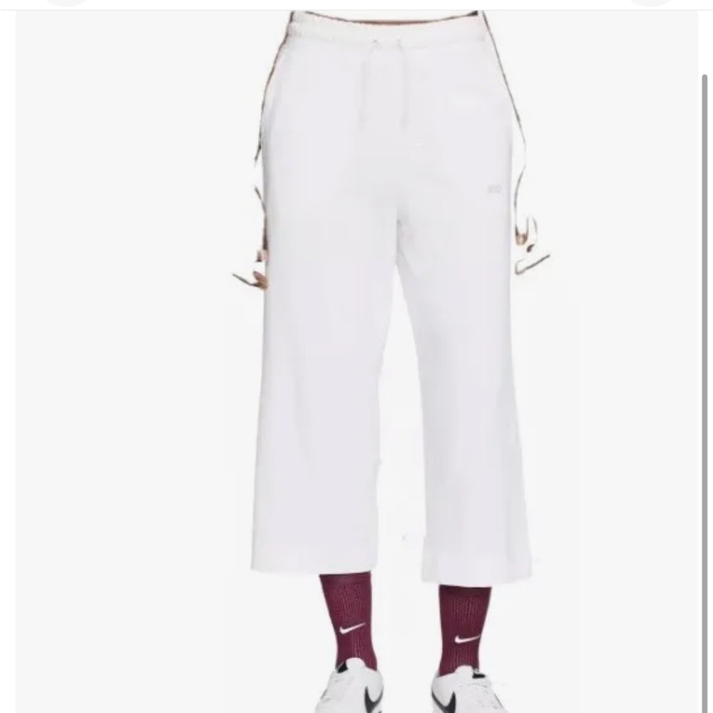 Nike Women's Sportswear Jersey Cropped athletic pants Small NEW WHITE